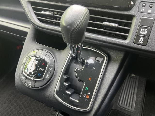 Toyota NOAH 2015-04 7813624-17