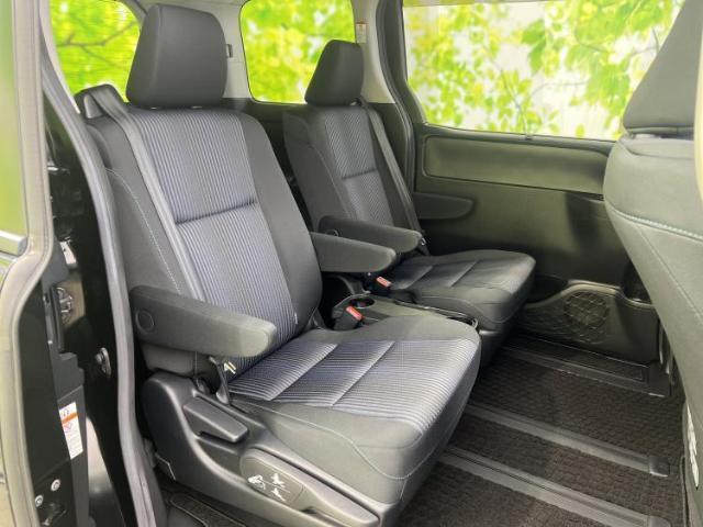 Toyota NOAH 2015-04 7813624-4