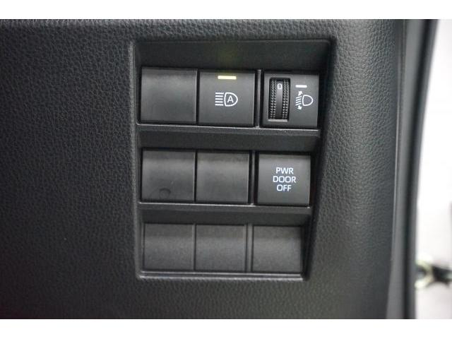 Toyota NOAH 2022-07 7813700-7