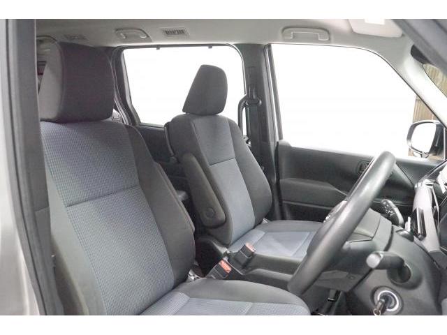 Toyota NOAH 2022-07 7813700-9