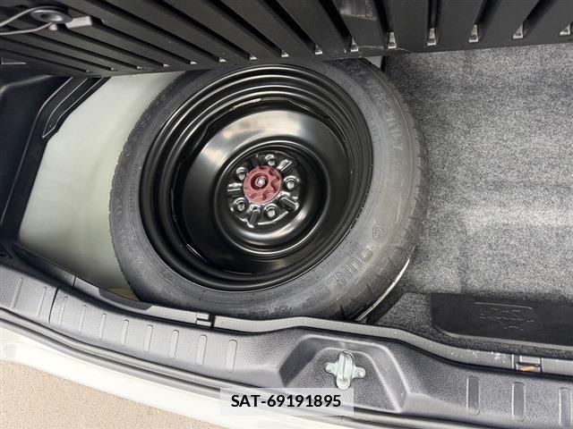 Toyota NOAH 2021-02 7814359-11