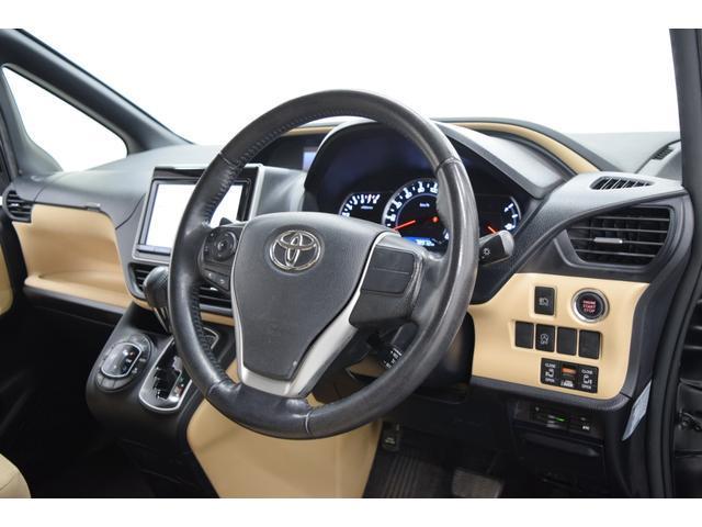 Toyota NOAH 2014-02 7814588-16