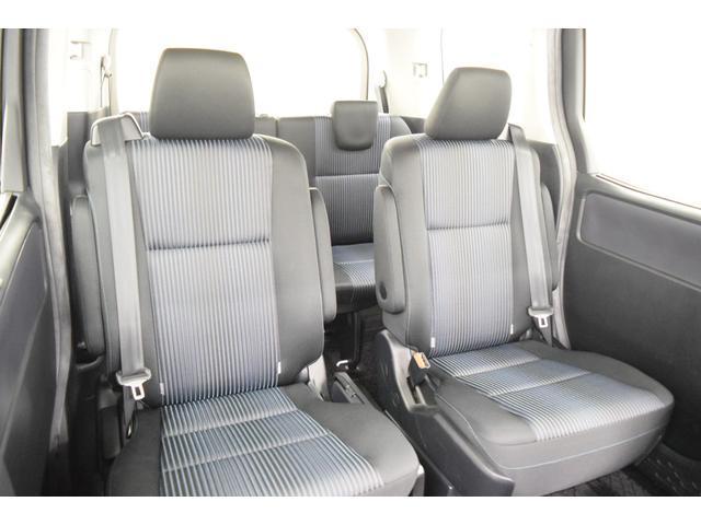 Toyota NOAH 2015-06 7814610-18