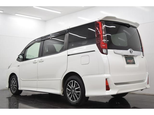 Toyota NOAH 2015-06 7814610-9
