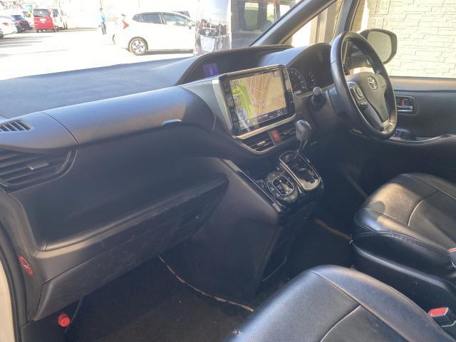 Toyota NOAH 2017-03 7814649-14