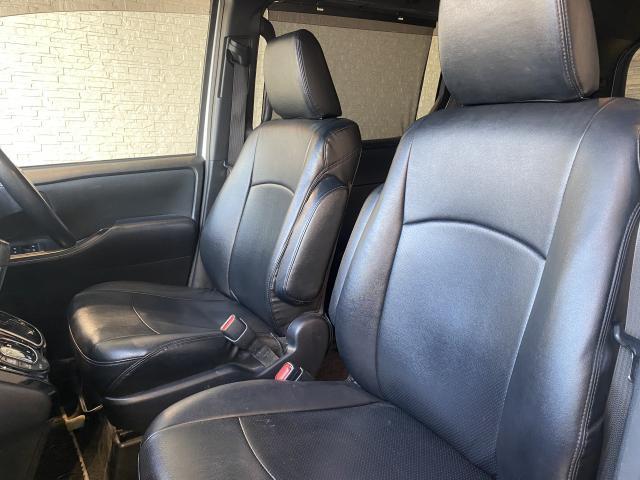 Toyota NOAH 2017-03 7814649-15