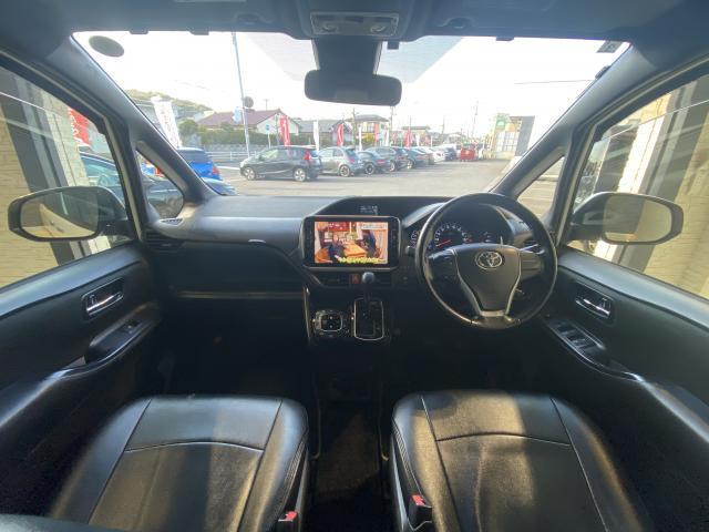 Toyota NOAH 2017-03 7814649-2