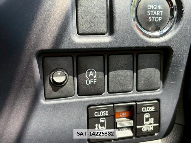 Toyota NOAH 2014-09 7814710-14