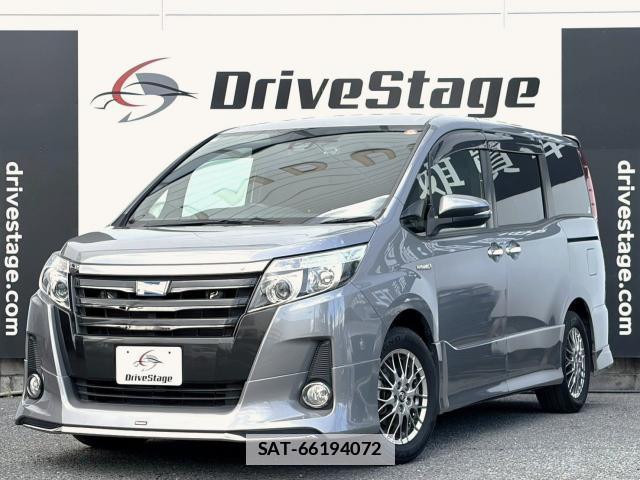 Toyota NOAH 2017-04 7814714-0