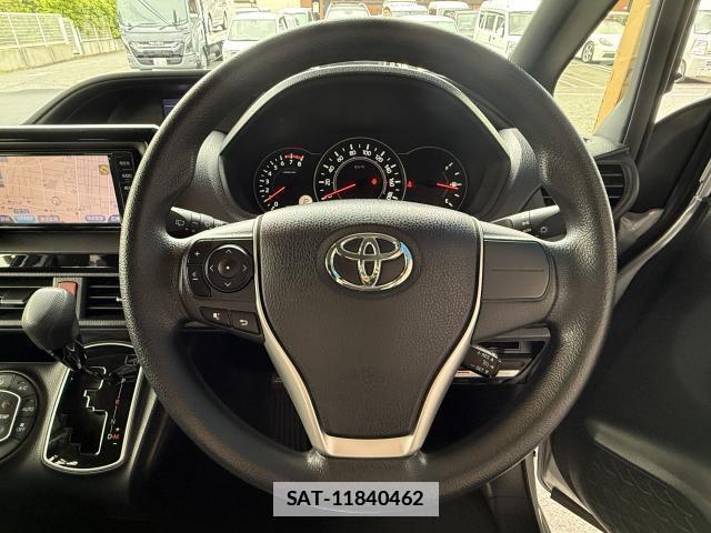 Toyota NOAH 2018-10 7815280-18