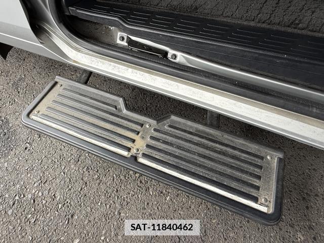 Toyota NOAH 2018-10 7815280-7