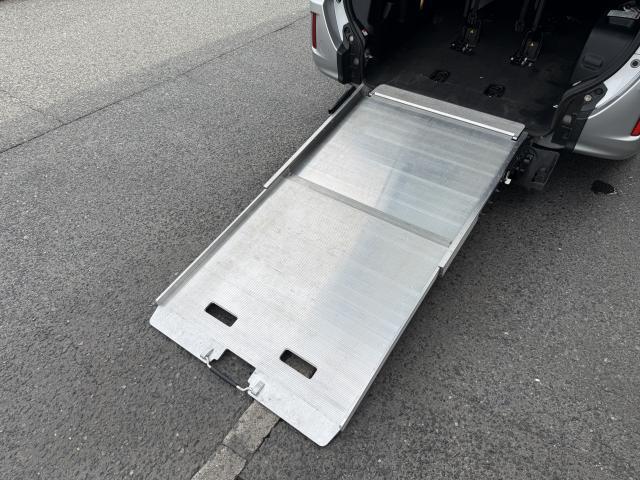 Toyota NOAH 2015-06 7815285-6