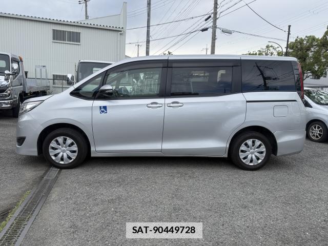 Toyota NOAH 2021-05 7815309-16