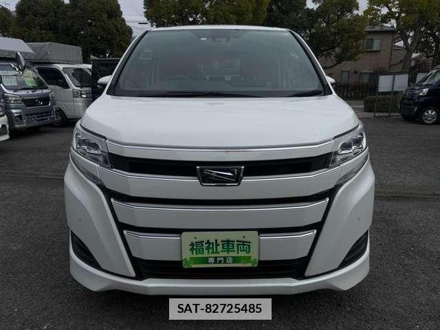 Toyota NOAH 2021-02 7815311-1