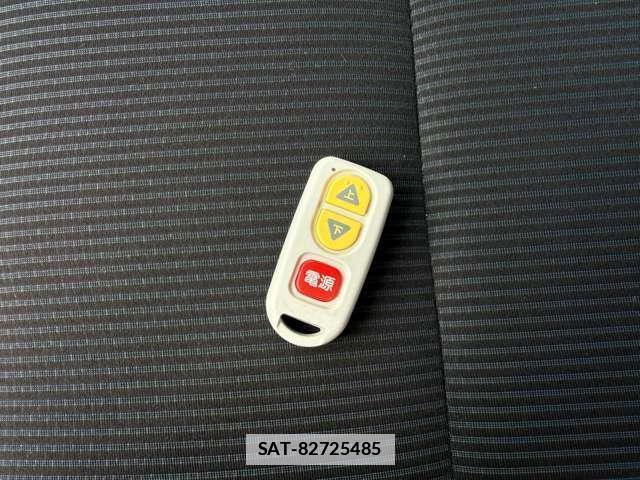 Toyota NOAH 2021-02 7815311-11
