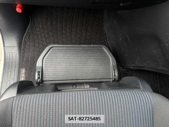 Toyota NOAH 2021-02 7815311-13
