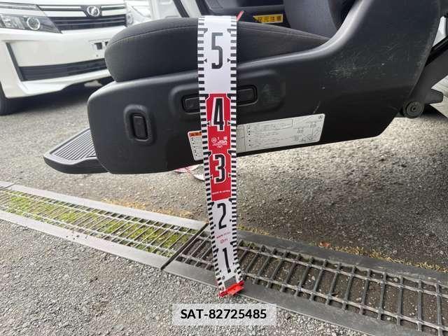 Toyota NOAH 2021-02 7815311-16