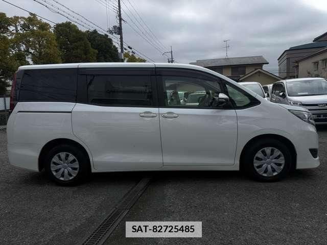 Toyota NOAH 2021-02 7815311-8