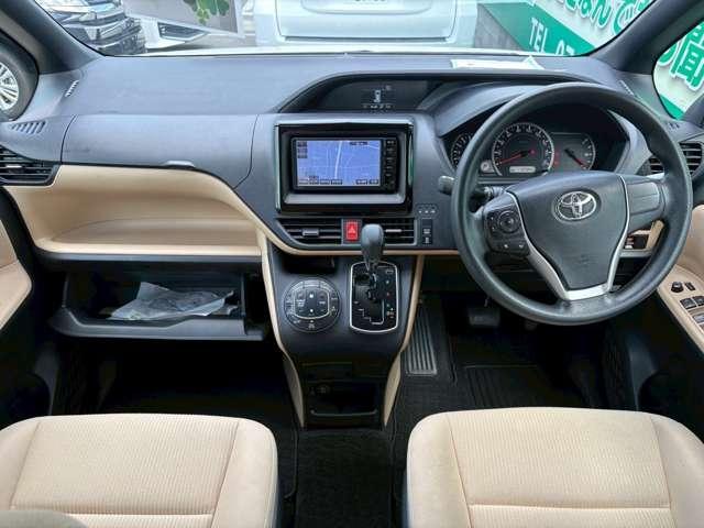 Toyota NOAH 2015-03 7815319-9