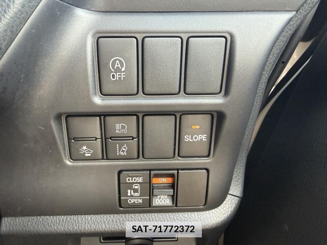 Toyota NOAH 2021-04 7815320-10