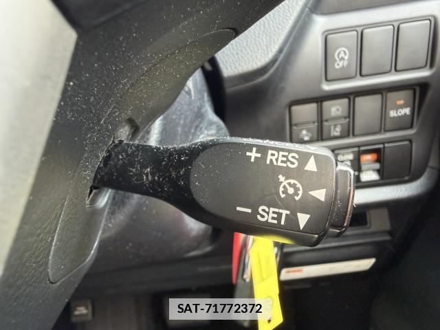 Toyota NOAH 2021-04 7815320-11