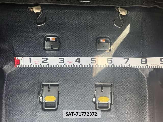 Toyota NOAH 2021-04 7815320-7