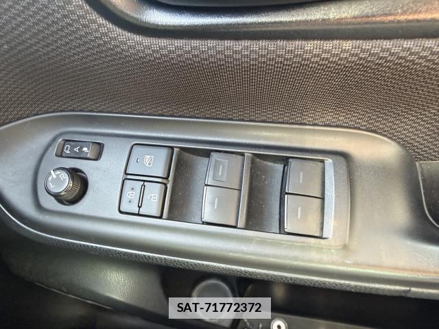 Toyota NOAH 2021-04 7815320-9