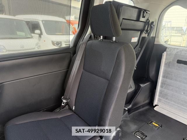 Toyota NOAH 2020-01 7815325-18