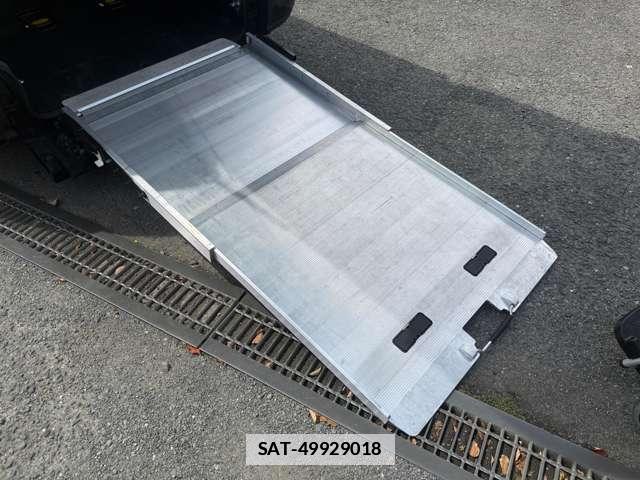 Toyota NOAH 2020-01 7815325-3