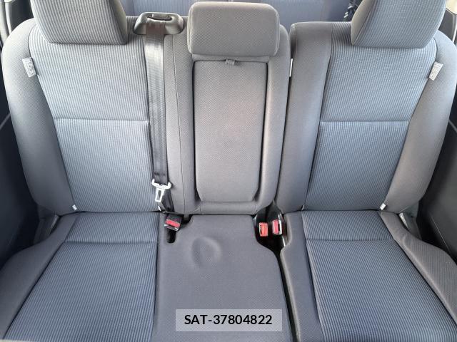 Toyota NOAH 2021-06 7815330-12
