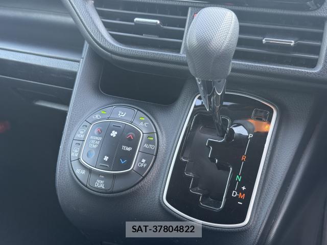 Toyota NOAH 2021-06 7815330-15