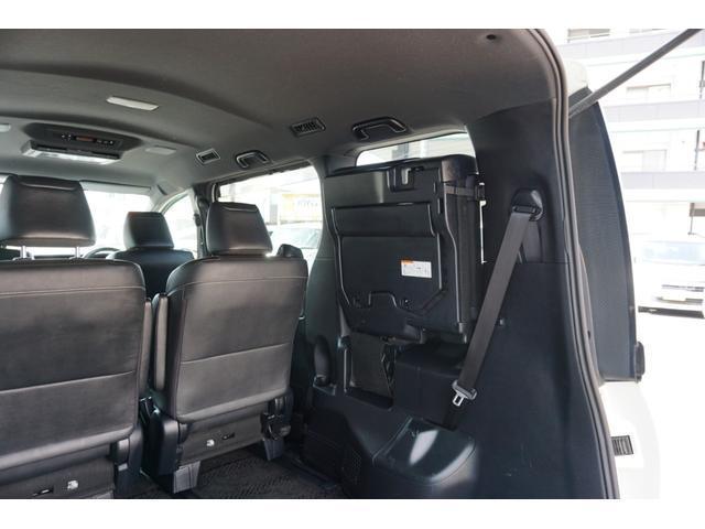 Toyota NOAH 2018-11 7815525-11