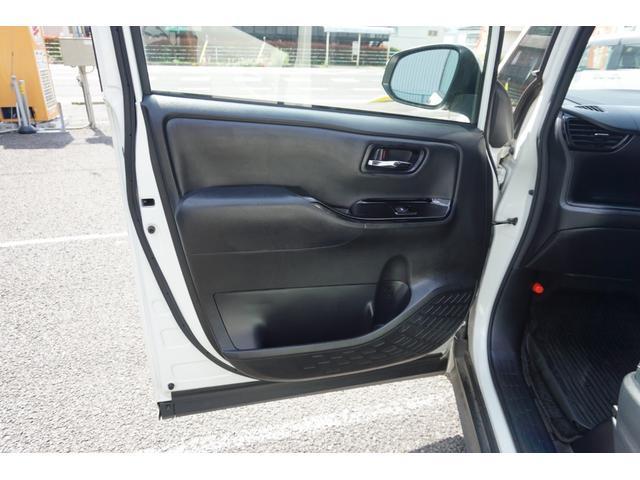 Toyota NOAH 2018-11 7815525-15