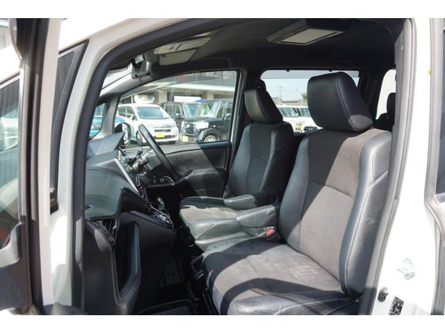 Toyota NOAH 2018-11 7815525-17