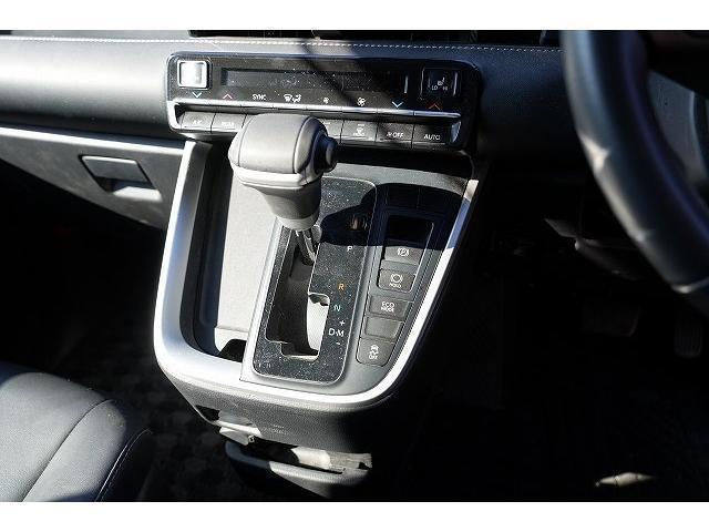Toyota NOAH 2023-08 7815579-11