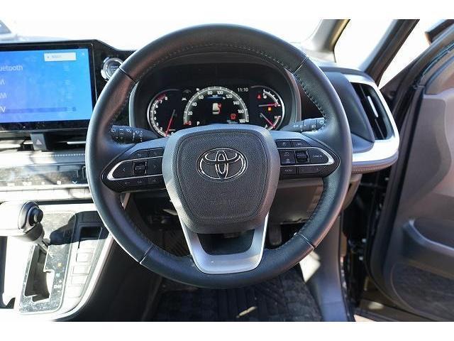 Toyota NOAH 2023-08 7815579-2