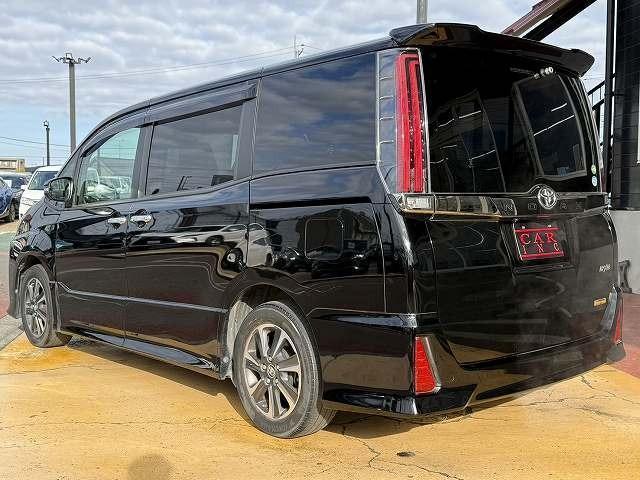 Toyota NOAH 2019-02 7815587-17