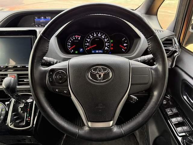 Toyota NOAH 2019-02 7815587-2