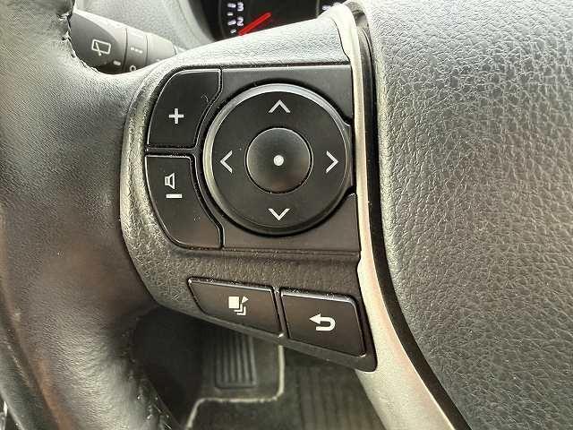 Toyota NOAH 2019-02 7815587-3