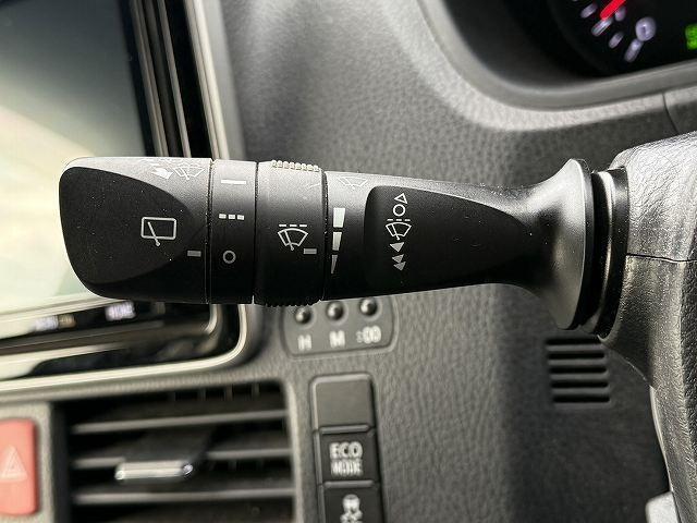 Toyota NOAH 2019-02 7815587-5