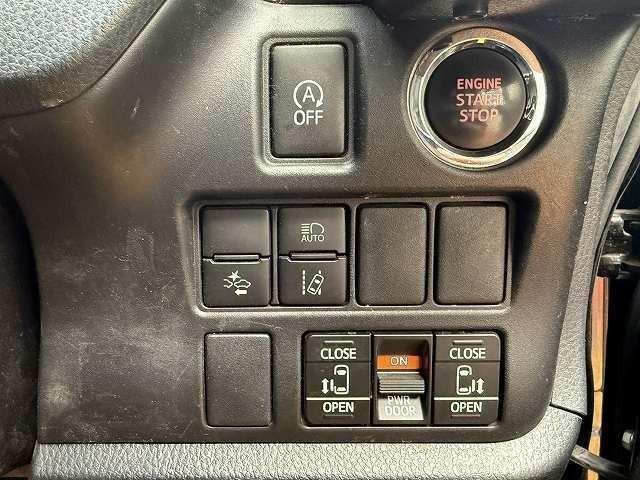 Toyota NOAH 2019-02 7815587-8