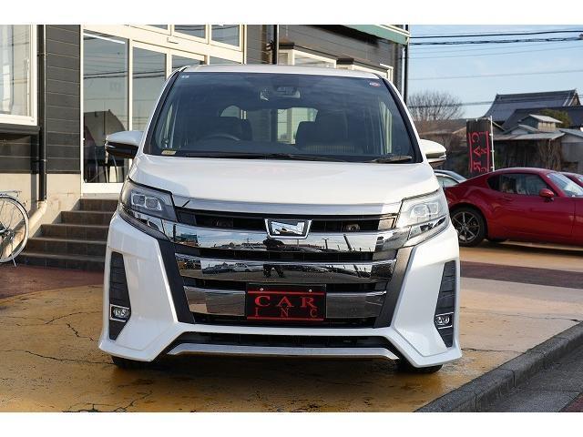 Toyota NOAH 2017-09 7815595-1