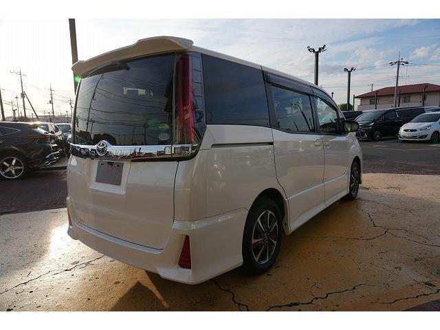 Toyota NOAH 2017-09 7815595-19