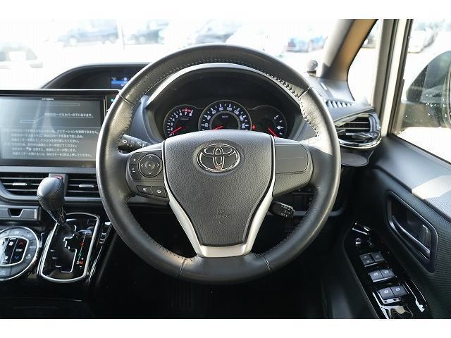 Toyota NOAH 2017-09 7815595-4