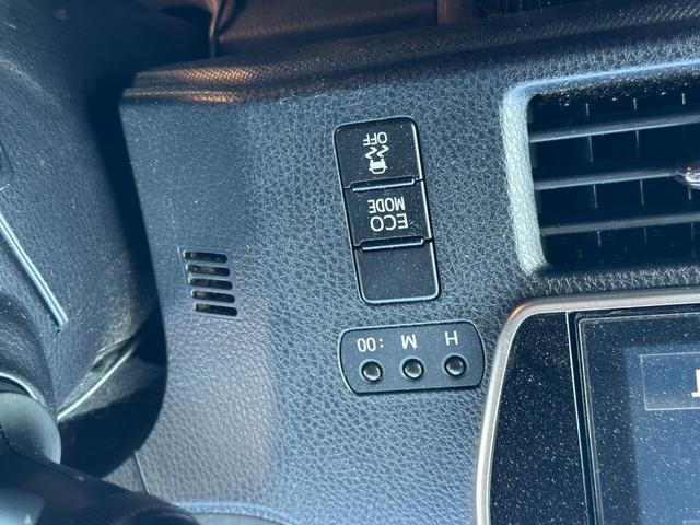 Toyota NOAH 2017-09 7815637-11