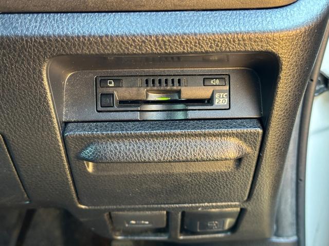 Toyota NOAH 2017-09 7815637-4