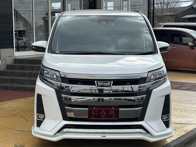 Toyota NOAH 2017-10 7815648-8