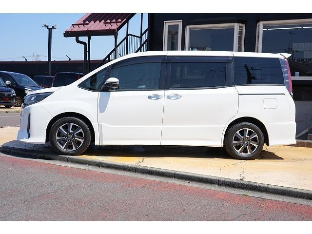 Toyota NOAH 2018-03 7815682-18