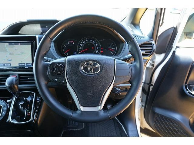 Toyota NOAH 2018-03 7815682-19