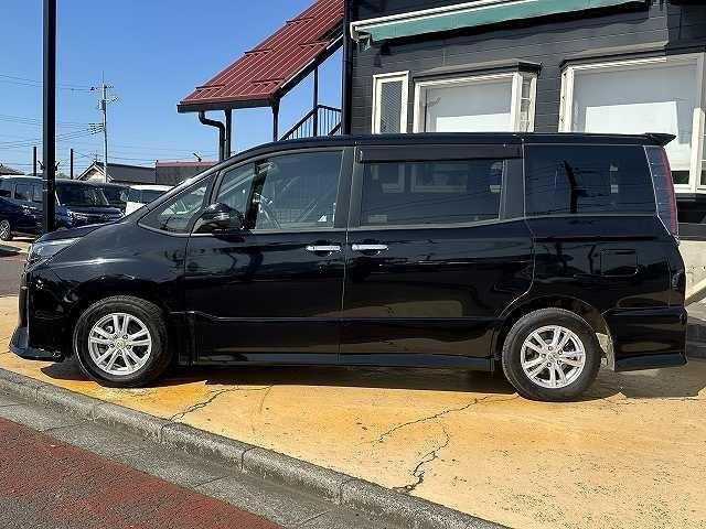 Toyota NOAH 2018-05 7815692-16
